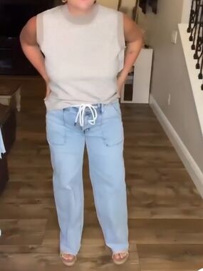 white birch Cream Sleeveles Sweater Vest